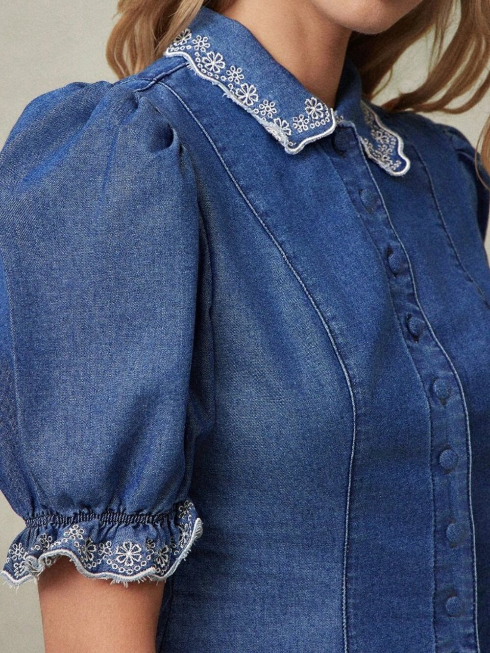 Medium Wash Casual Women's Collared Floral Embroidered Denim Top - Picture 3 of 5